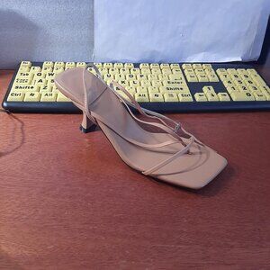 NEW ! JEFFREY CAMPBELL Women Patten Leather Kitty Heel Sandal Size 7.5